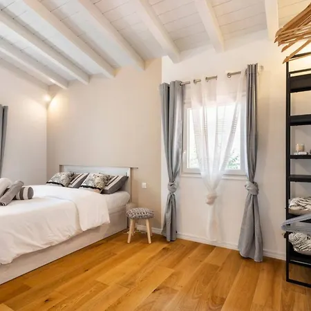Villa Stunning Seaview White In Beuasoleil With Pool And Garden *